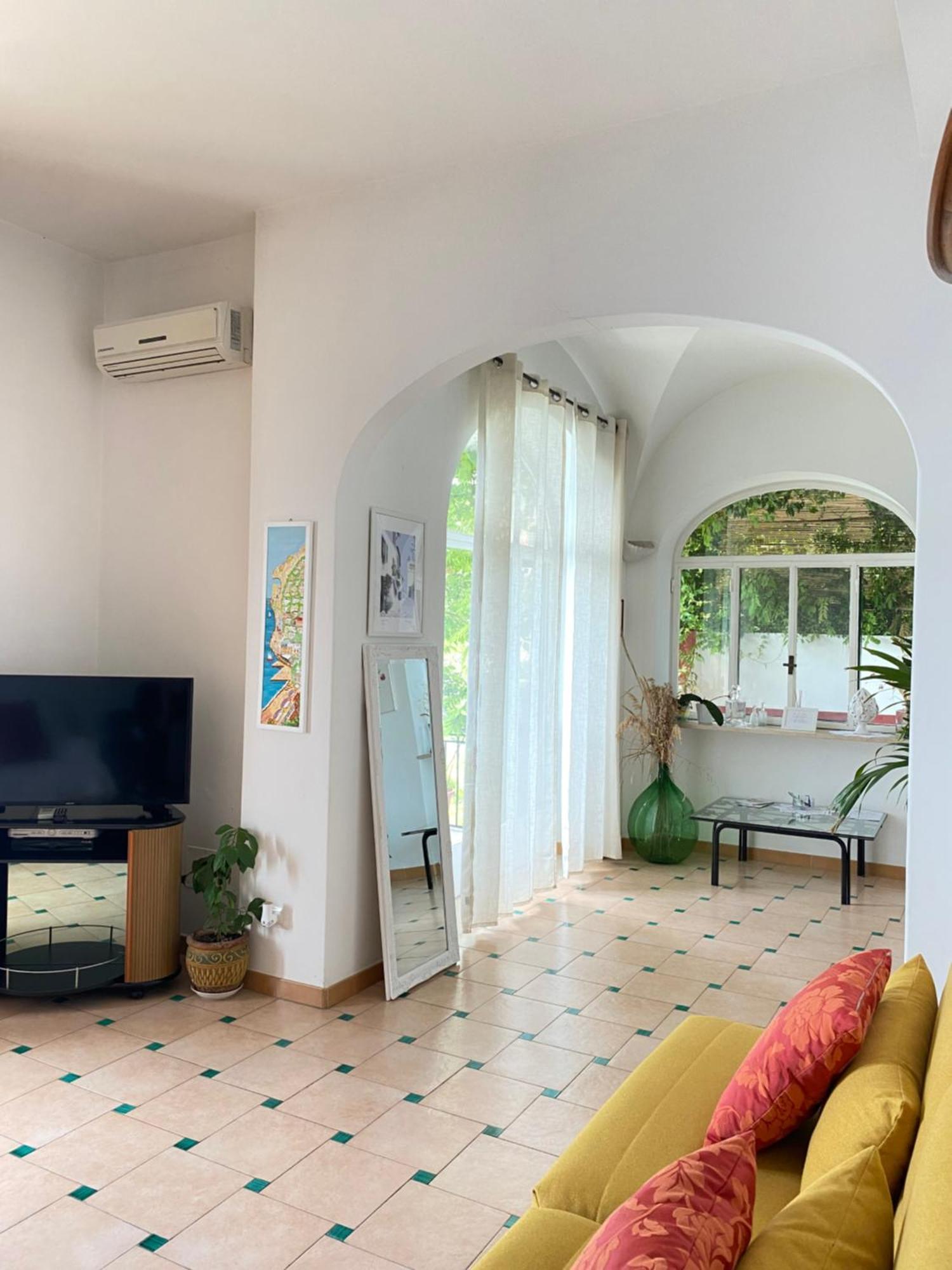 Апартаменты Positano'S Flats Экстерьер фото